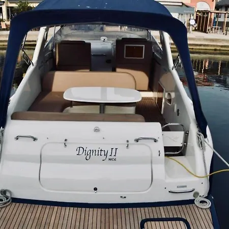 Dignity2-nuits Sur Les Flots-bateau A Quai ספינת מלון Saint-Raphaël